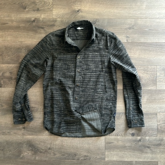Men’s North Face Dress Shirt long sleeve button down size small - Picture 1 of 5